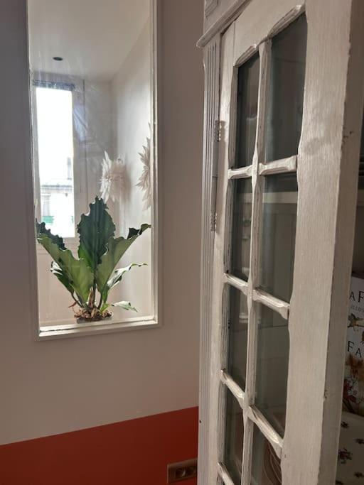 Un Fabuleux Decor Pour Un Chaleureux Appartement Париж Екстериор снимка